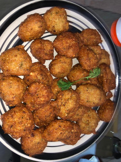 A picture of Bhajiya #endofyearchallenge#.