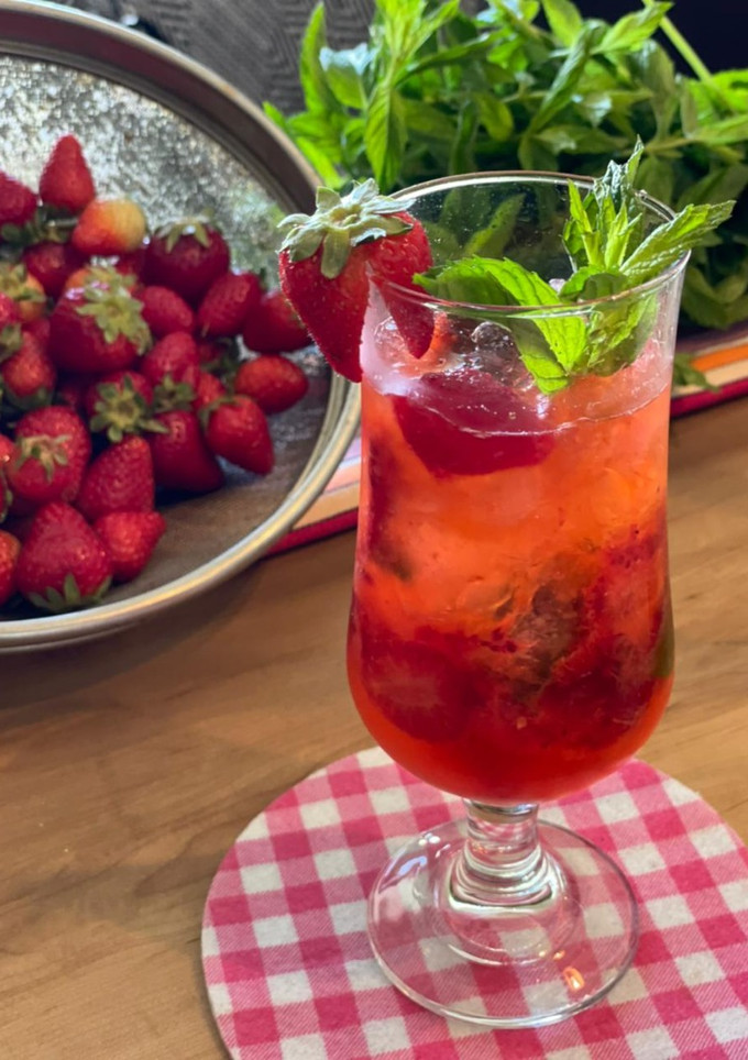 صورة لوصفة 🍓 موهيتو الفريز ولا أطيب 🍓