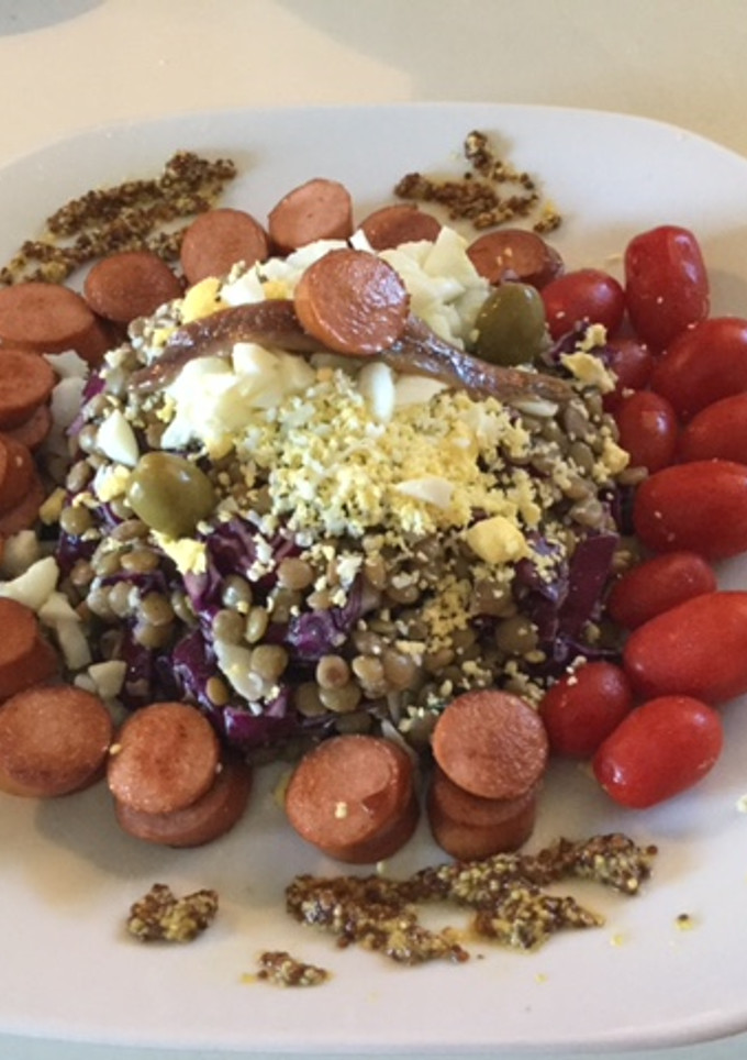 Una foto de Ensalada de lentejas con lombarda