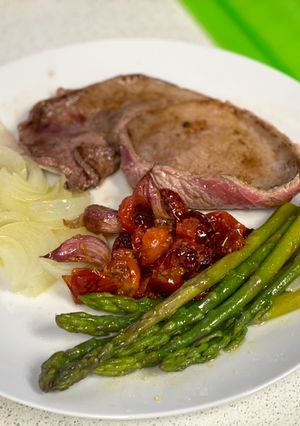 Una foto de Filete de ternera a la plancha con verduritas