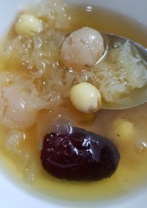 Hình của món Chè ngân nhĩ (dành cả cho người ăn chay).