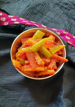 ગાજર નું શાક(Carrot Shak Recipe in Gujarati) રેસીપી મુખ્ય ફોટો