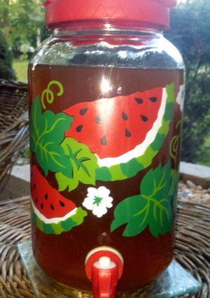 A picture of Sun Tea.
