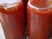 Una foto de salsa de tomates