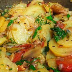 A picture of Aloo gajjar ki sabzi.