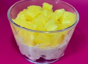 Foto principal de Overnight oat de piña colada (avena trasnochada)