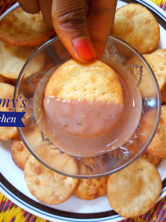 A picture of Milk Crackers.