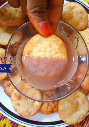 A picture of Milk Crackers.