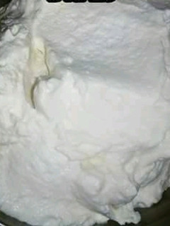 Una foto de Crema chantilly para decorar tortas de cumpleaños