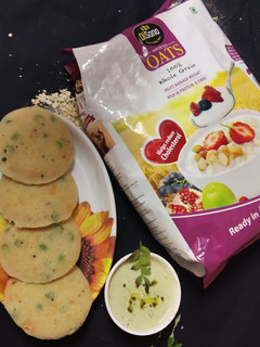 ओट्स इडली (Oats idli recipe in Hindi) रेसिपी मुख्य फोटो