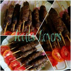 A picture of Mutton seekh kabab. Kabab on skewers.