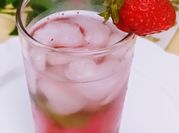 Una foto de bebidas con alcohol de vodka