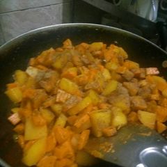 A picture of Carrot and potato ki sabzi.