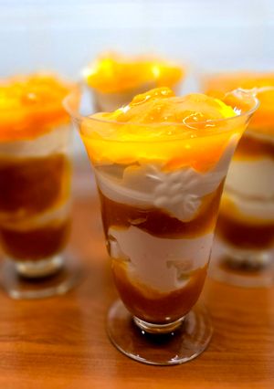 Sárgabarackos,mascarponés pohárkrém recept fotója