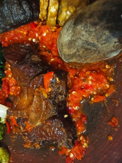 Foto resep Iwak pe sambel godhong telo (ikan pari sambal daun ubi)