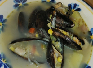 Una foto de Sopa de mariscos y pescado