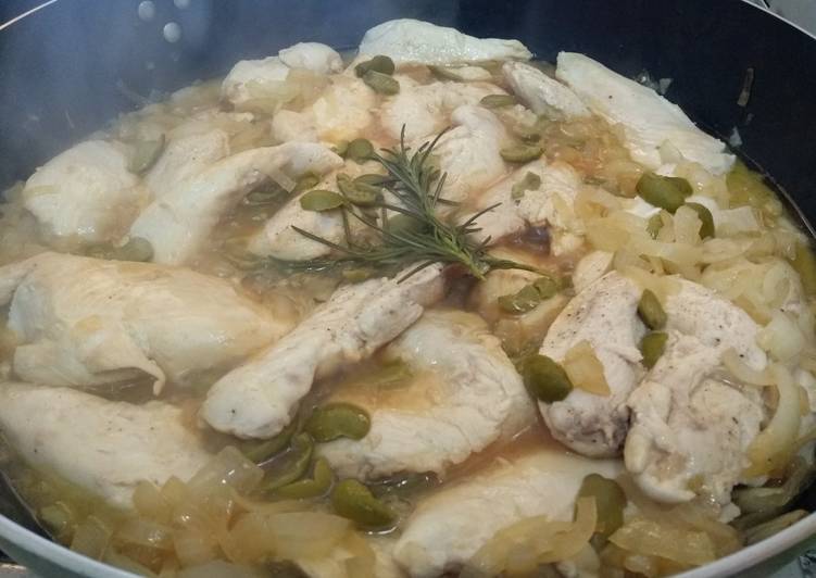 Pechugas de pollo con aceitunas fácil y aromático