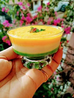 तिरंगा बर्फी (tiranga barfi recipe in Hindi) रेसिपी मुख्य फोटो