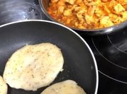 Una foto de arepa de maiz amarillo