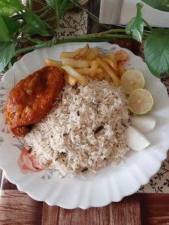 عکسی از دستور دمی تره کوهی با مرغ🍗