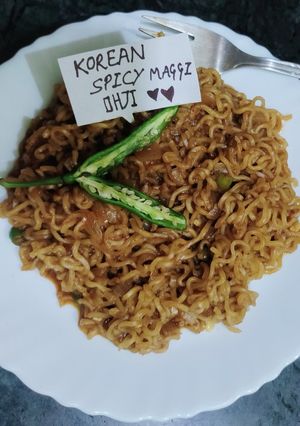 कोरियन स्पाइसी मैगी (korean spicy maggi recipe in Hindi) रेसिपी मुख्य फोटो