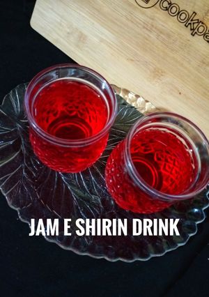 A picture of Jam e Shirin drink.