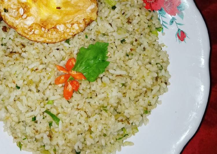 Nasi goreng cabe hijau