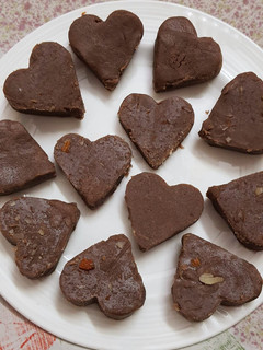 चॉकलेट फ़ज (Chocolate fudge recipe in hindi) रेसिपी मुख्य फोटो