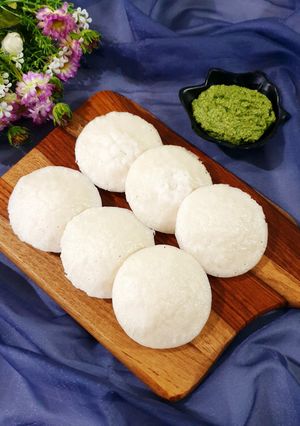 A picture of Samak Rice Idli.