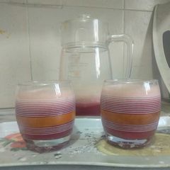 A picture of Pomegranate apple juice.