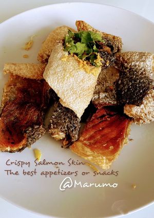 A picture of Crispy Salmon Skin.