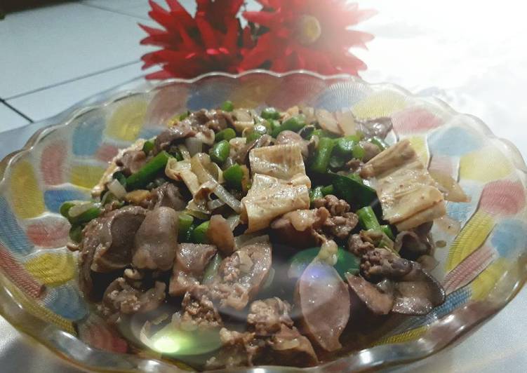 Langkah Menyiapkan Ati Ampela Saos Tiram yang Lezat Sekali