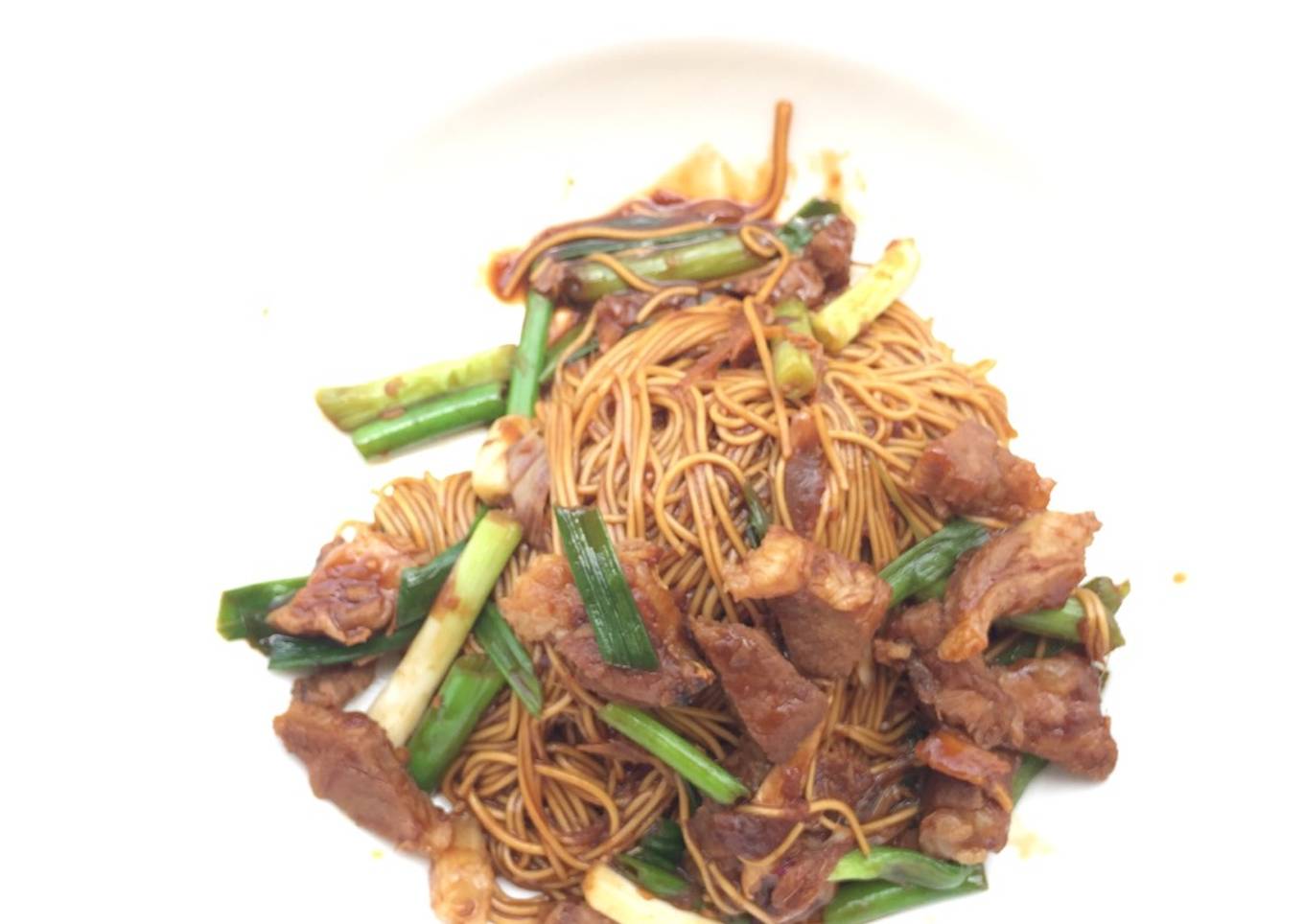 Stir Fry Somen With Lamb In Spicy Dark Sauce