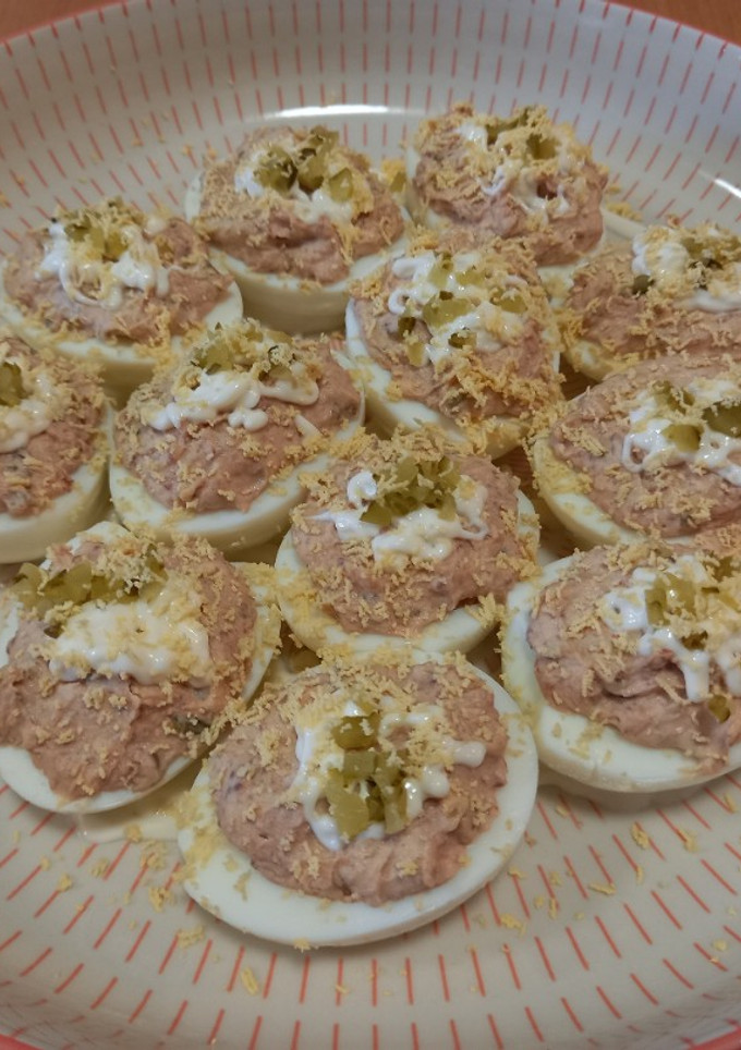 Una foto de 241. Huevos rellenos de paté de cerdo
