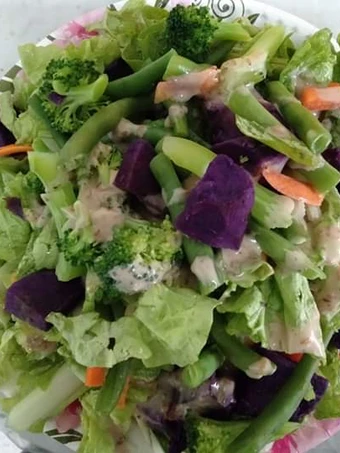 Cara Simple Menyiapkan Resep  Salad sayur simple yang Enak, Lezat Sekali