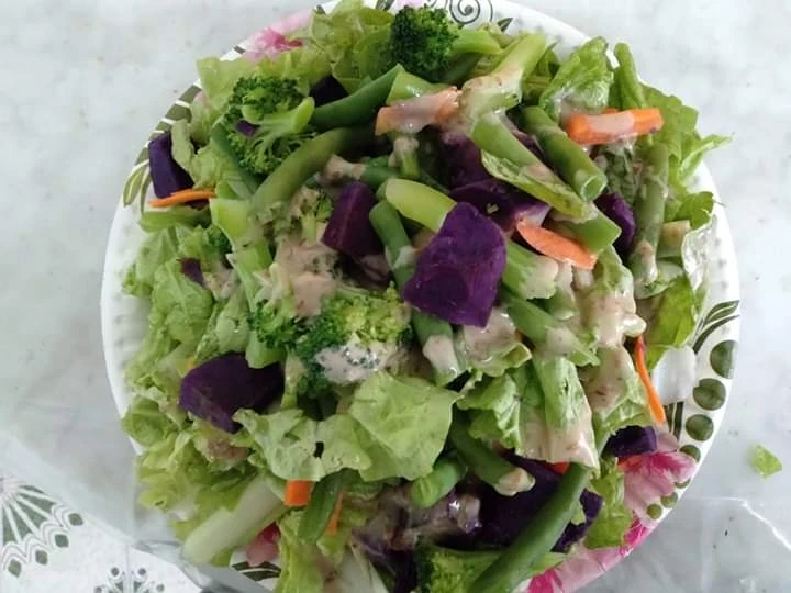 Cara Simple Menyiapkan Resep  Salad sayur simple yang Enak, Lezat Sekali