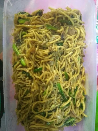 Langkah Mudah untuk Membuat Resep Mie goreng sayur basotel yang Menggugah Selera Anti Ribet, Lezat Sekali