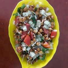 A picture of Sprout Chana Salad.