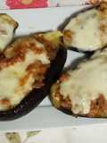 Berenjenas rellenas de carne y bacon, con gratinado de mozzarella fresca