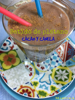 Una foto de Batido de plátano, cacao y canela