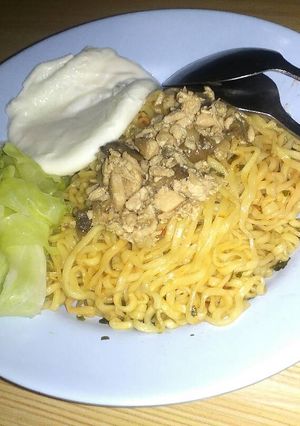 Foto resep Bakmi Mewah combine The way cooked mie abang adek tomang