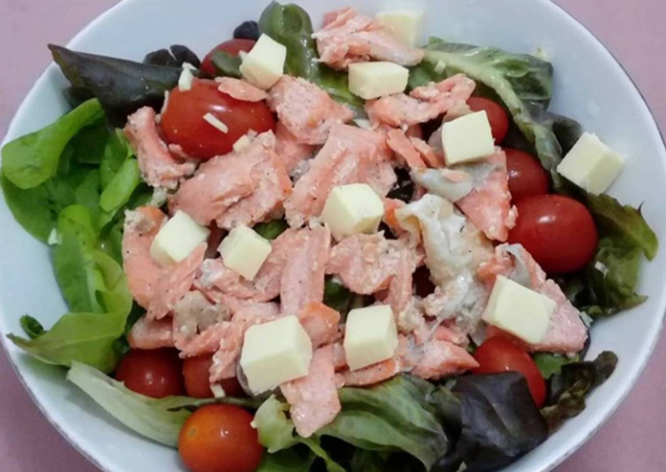 Salad salmon