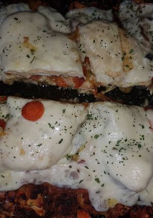 Una foto de Filete pollo al horno con queso y verduras