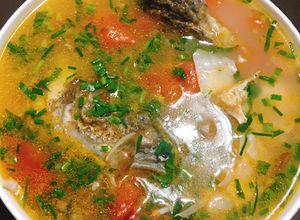Hình của món Canh cá chép nấu mẻ.