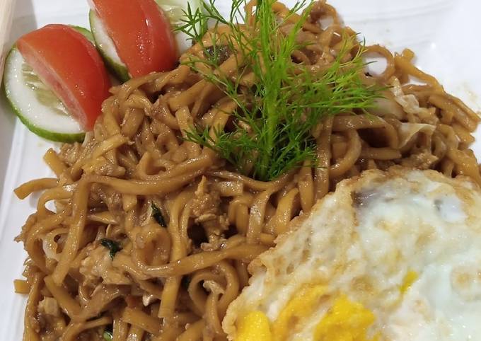 Yuk intip, Resep  buat Bakmie Goreng Special Bumbu Ebi Ala Dapur Saya 😘  gurih