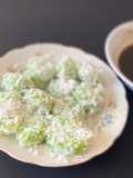 Lupis (glutinous rice cake)