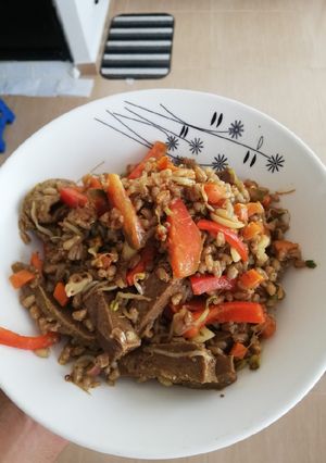 Una foto de Bowl salteado proteínas completas _ vegan