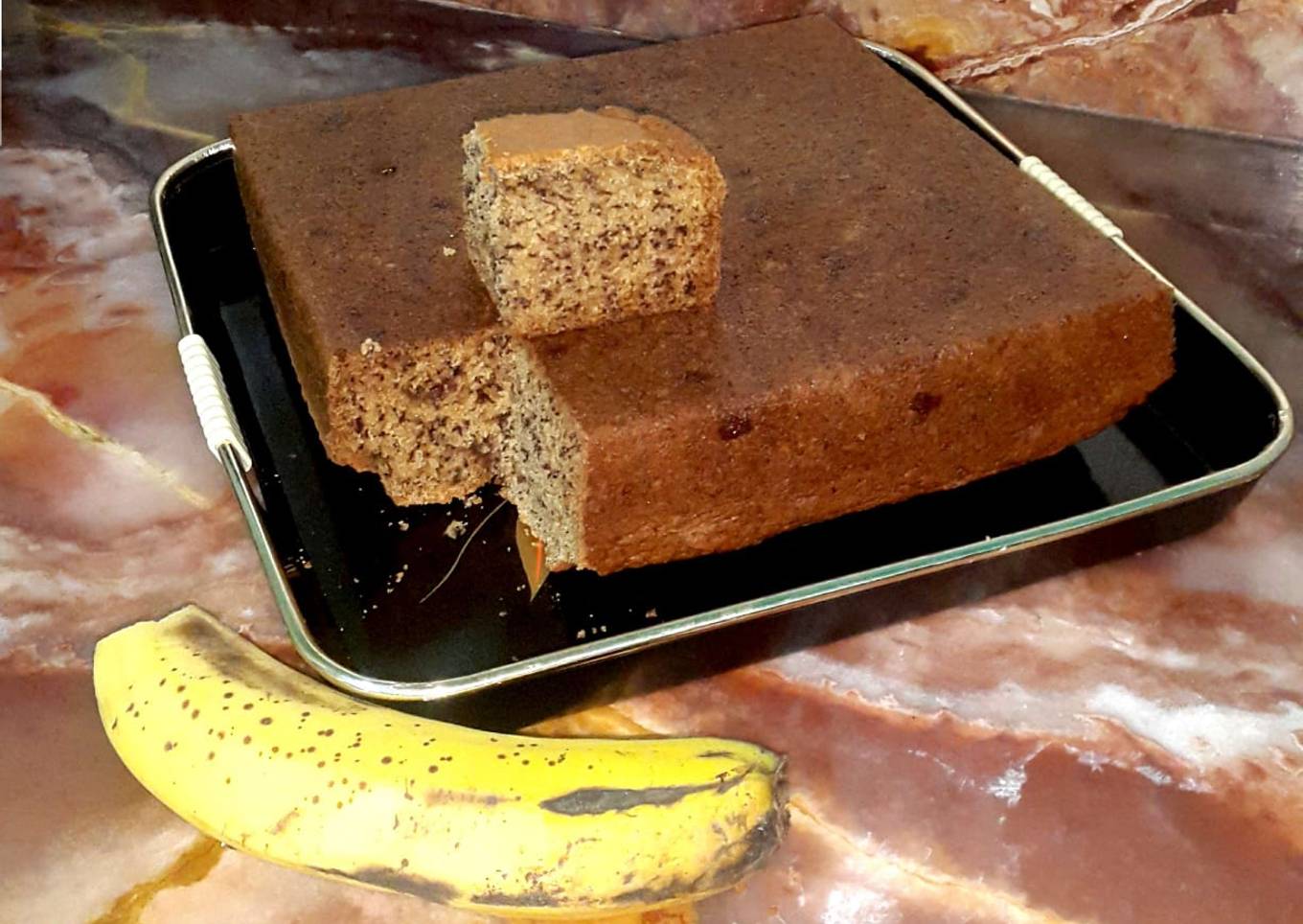 Banana cake