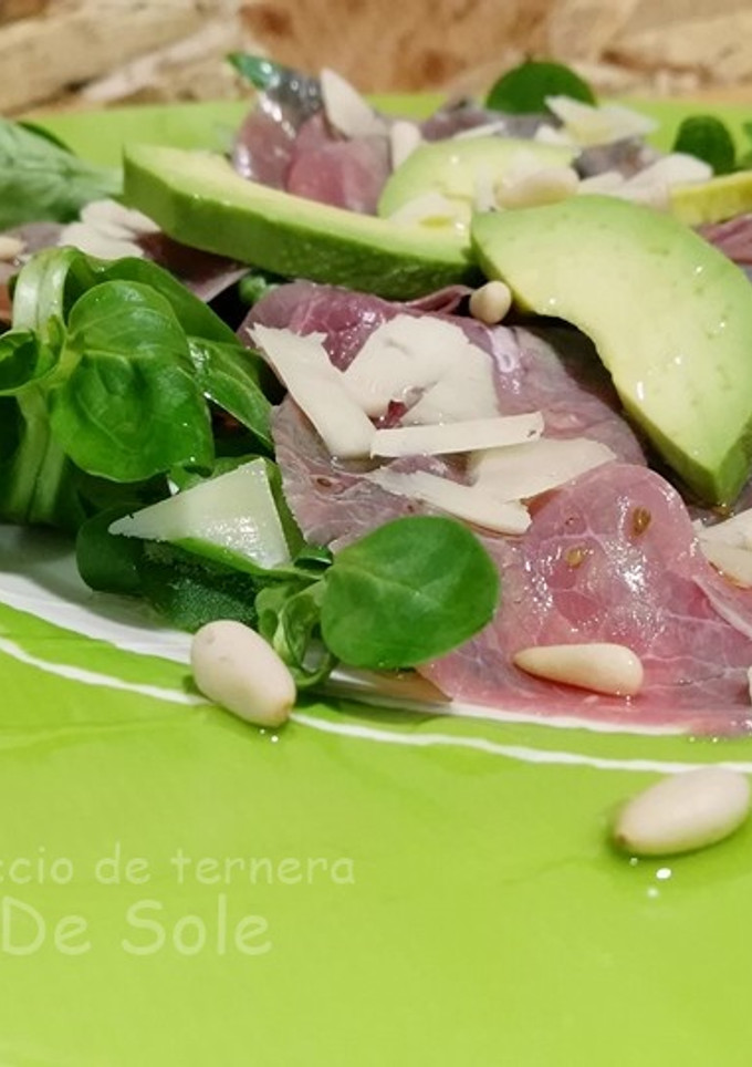 Una foto de Ensalada de carpaccio de ternera