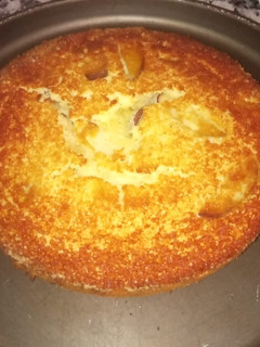 Una foto de Torta de manzana invertida con Dulce de leche